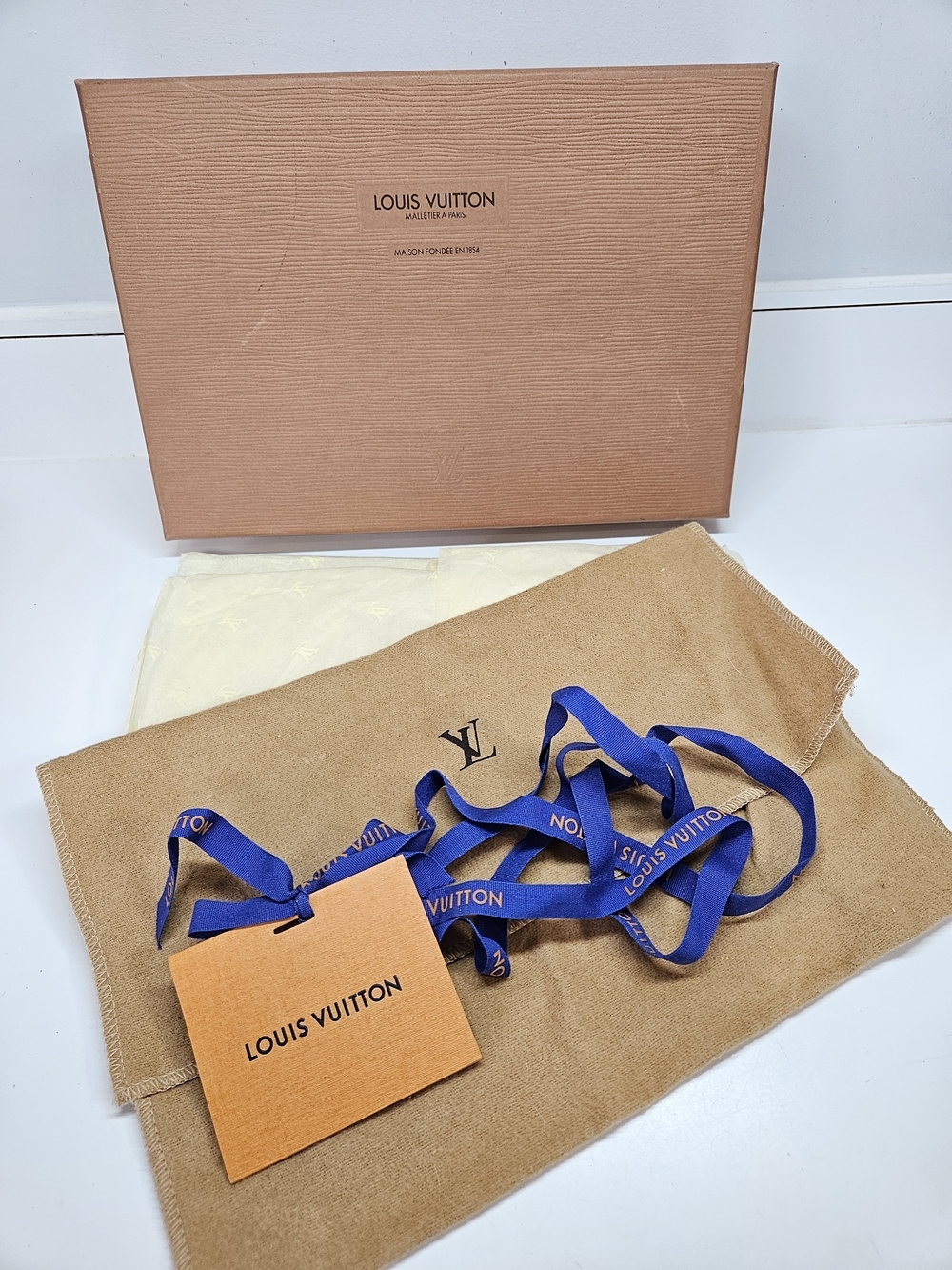 VINTAGE Authentic Louis Vuitton Storage Gift Box Dust Bag Ribbon Tissue Set